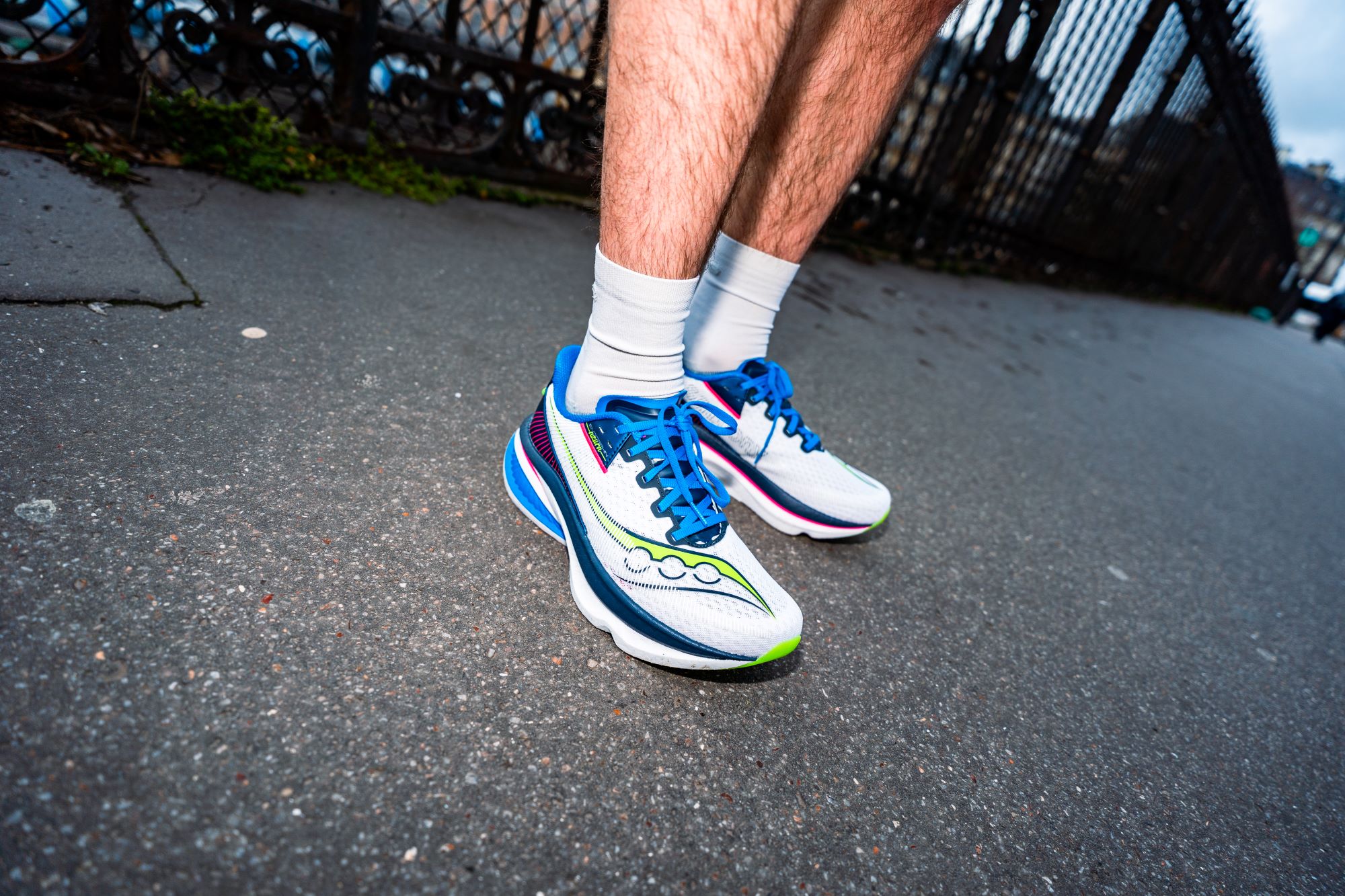 Detail der Sohle Saucony Endorphin Azura